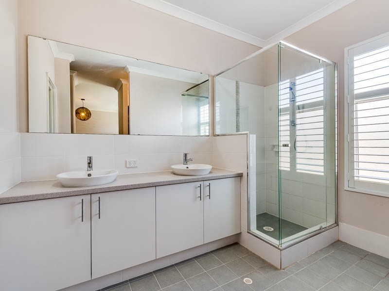 28 SPLASH TCE, Munster WA 6166