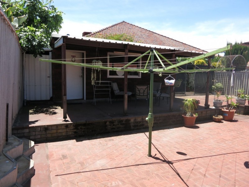 9A Melview Court, Melville WA 6156