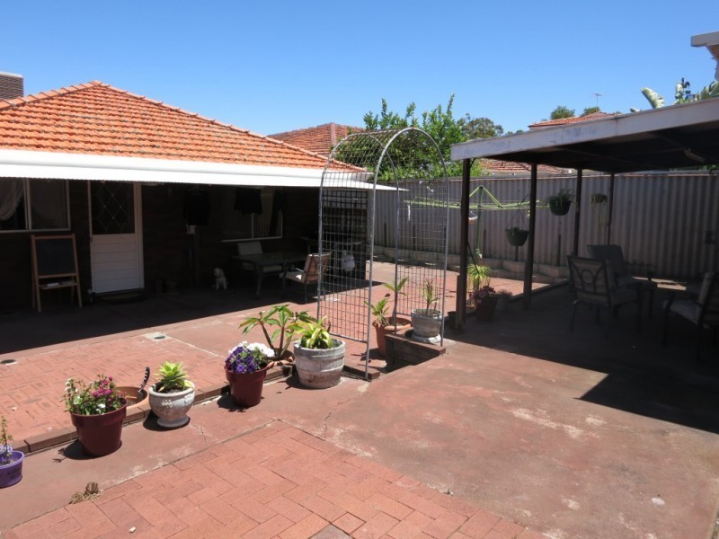 9A Melview Court, Melville WA 6156