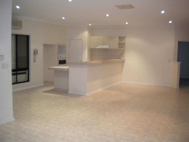 6B Shallow Street, Spearwood WA 6163