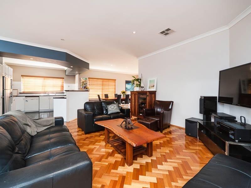 6 STRATTON ST, Hamilton Hill WA 6163