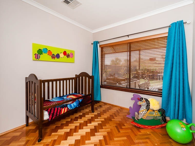 6 STRATTON ST, Hamilton Hill WA 6163