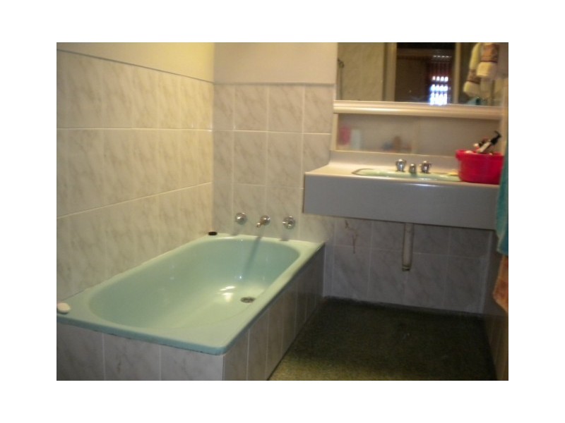 17 Wheeler Road, Hamilton Hill WA 6163