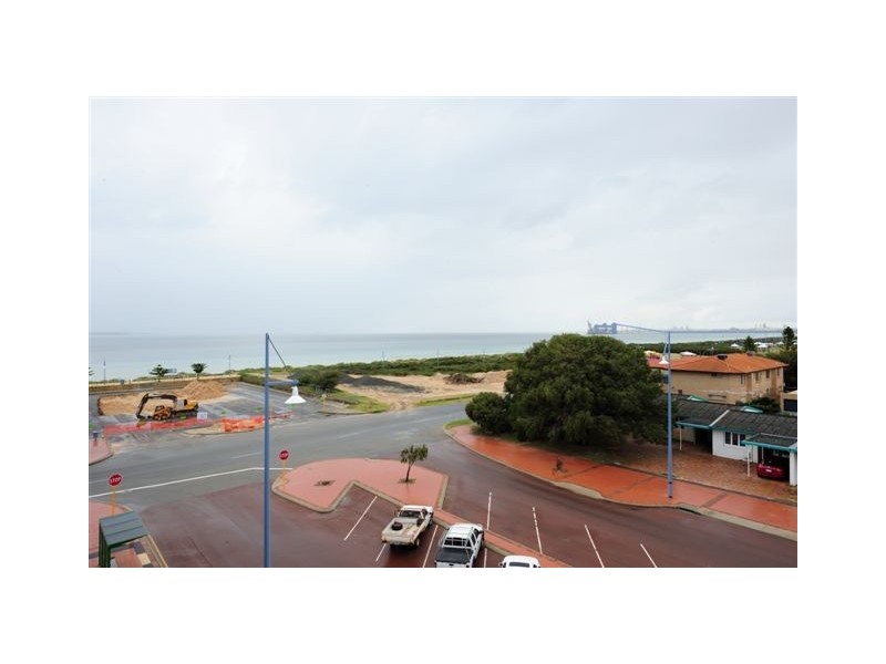 10-61 Rockingham Beach Road, Rockingham WA 6168