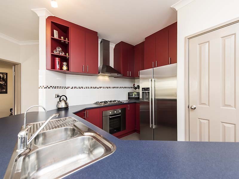 43 West Churchill Avenue, Munster WA 6166