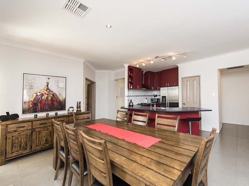 43 West Churchill Avenue, Munster WA 6166