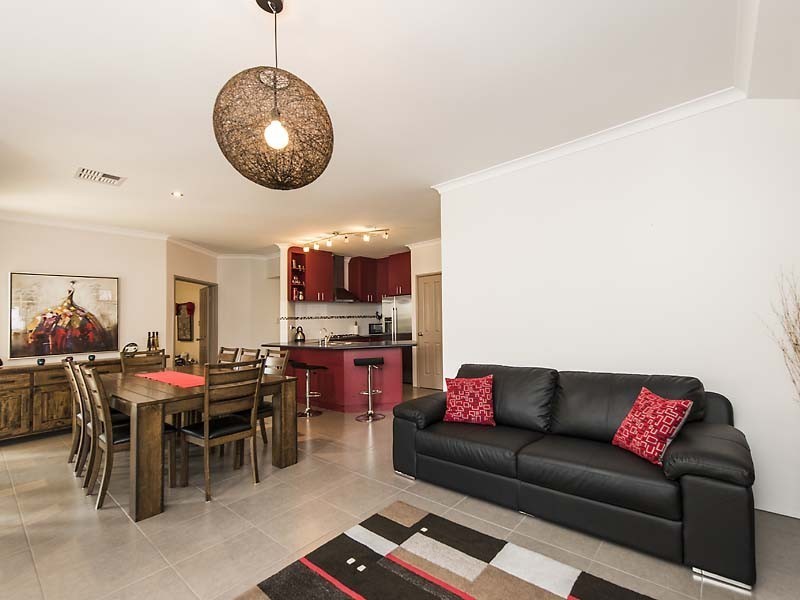 43 West Churchill Avenue, Munster WA 6166