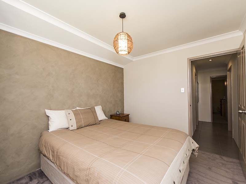 43 West Churchill Avenue, Munster WA 6166