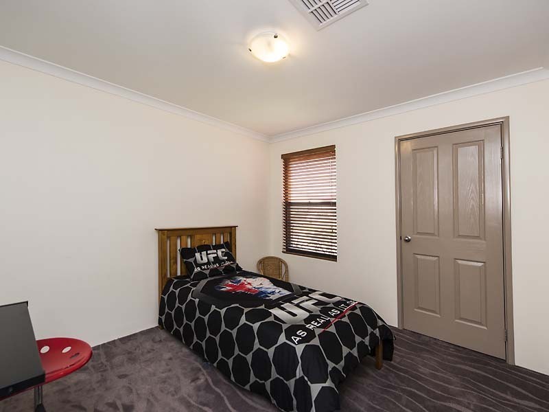 43 West Churchill Avenue, Munster WA 6166