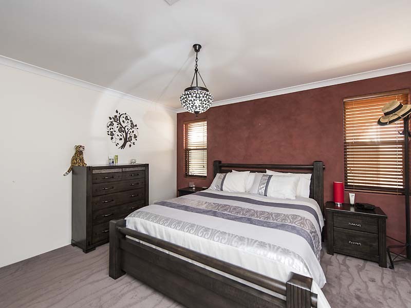43 West Churchill Avenue, Munster WA 6166