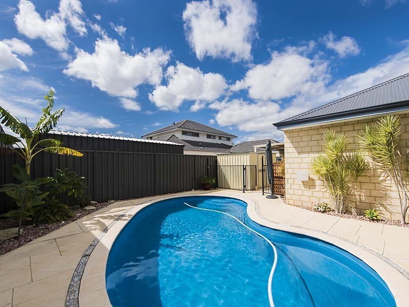 43 West Churchill Avenue, Munster WA 6166