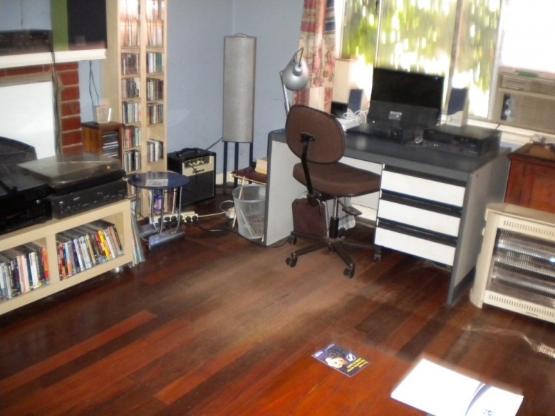 17 Hood Street, Hamilton Hill WA 6163