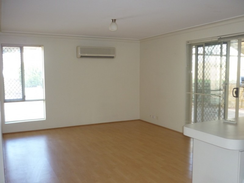 4 Dover Place, Yangebup WA 6164