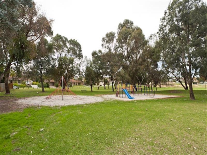 4 Dover Place, Yangebup WA 6164