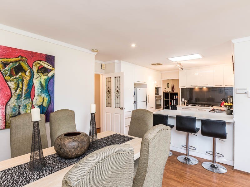 10 AUSTEN ST, Munster WA 6166