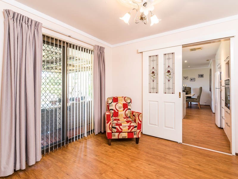 10 AUSTEN ST, Munster WA 6166