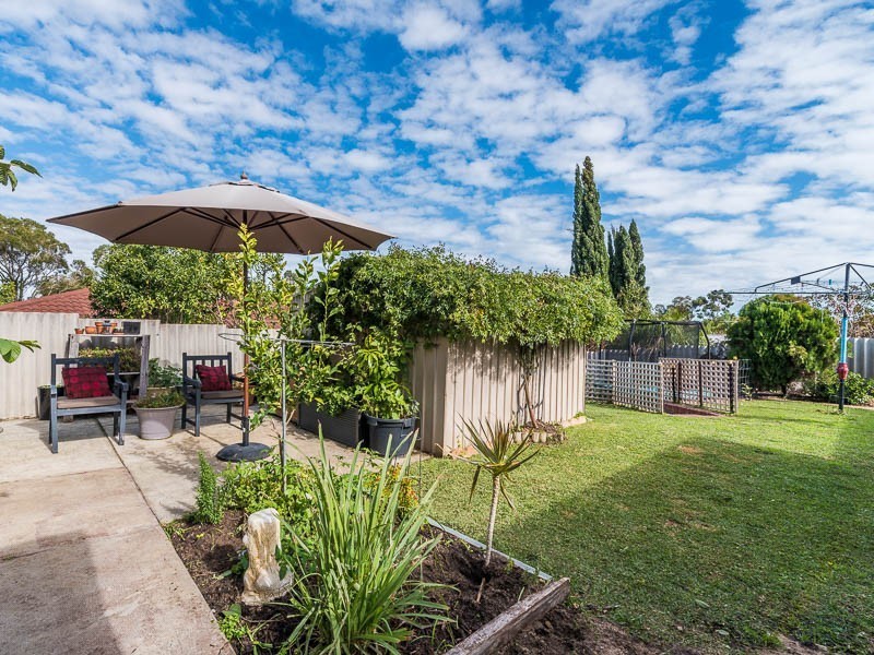 10 AUSTEN ST, Munster WA 6166