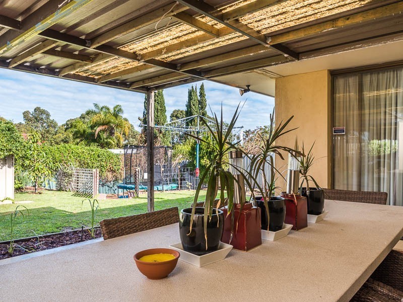 10 AUSTEN ST, Munster WA 6166