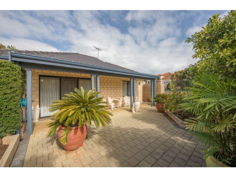 12C Sumich Gardens, Coogee WA 6166