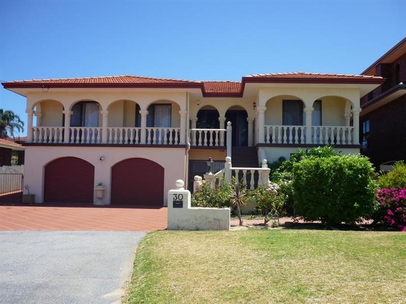 30 Hanlon Street, Hamilton Hill WA 6163