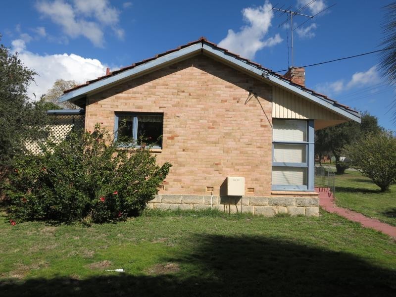 2 Carey Street, Willagee WA 6156