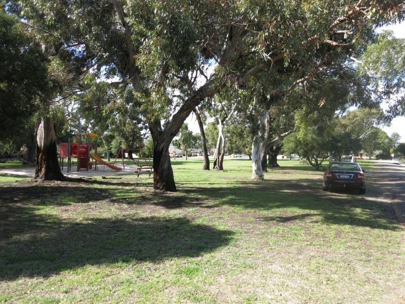 2 Carey Street, Willagee WA 6156