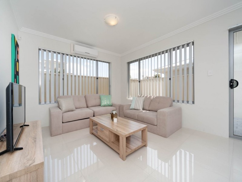 #2/8 NEMAGOLD GR, Coogee WA 6166