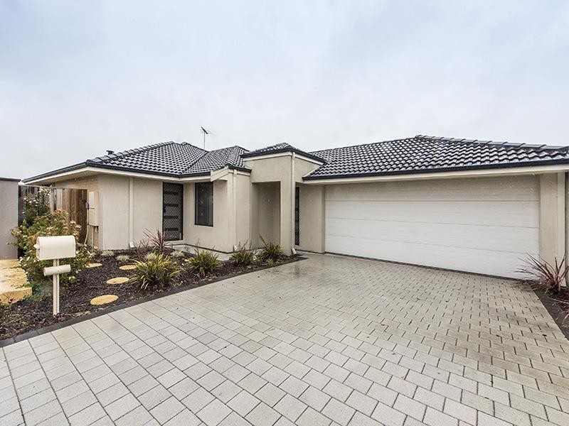 69 Sapphire Chase, Wellard WA 6170