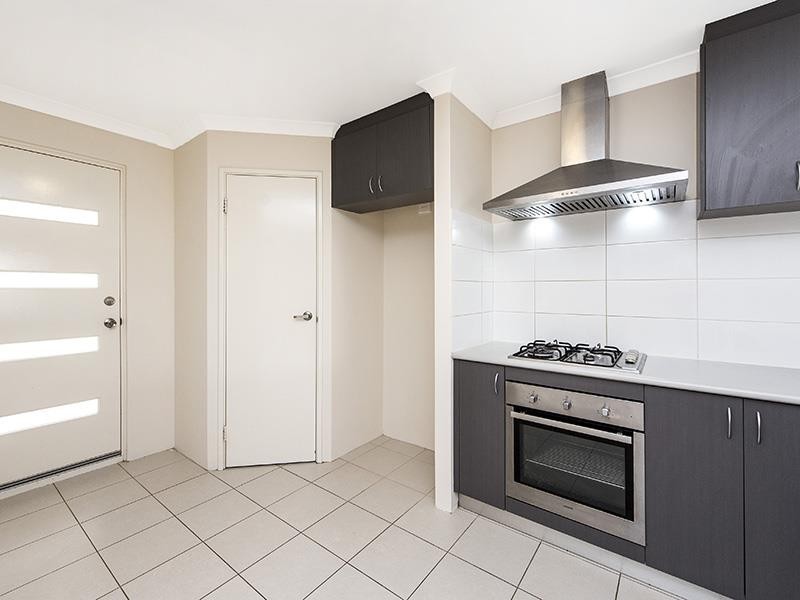 69 Sapphire Chase, Wellard WA 6170