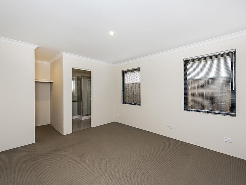 69 Sapphire Chase, Wellard WA 6170