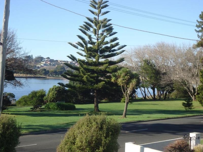 2/32 Victoria Parade, Devonport TAS 7310