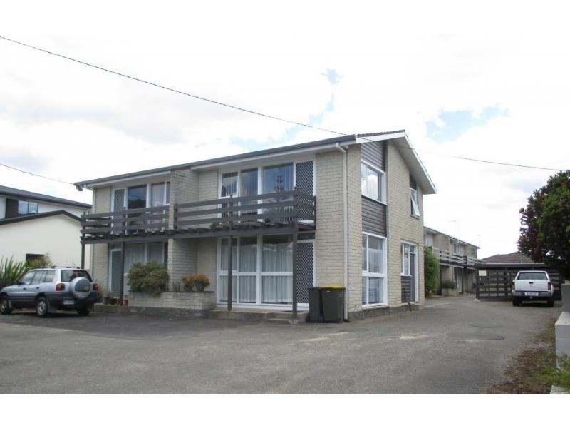 2/32 Victoria Parade, Devonport TAS 7310