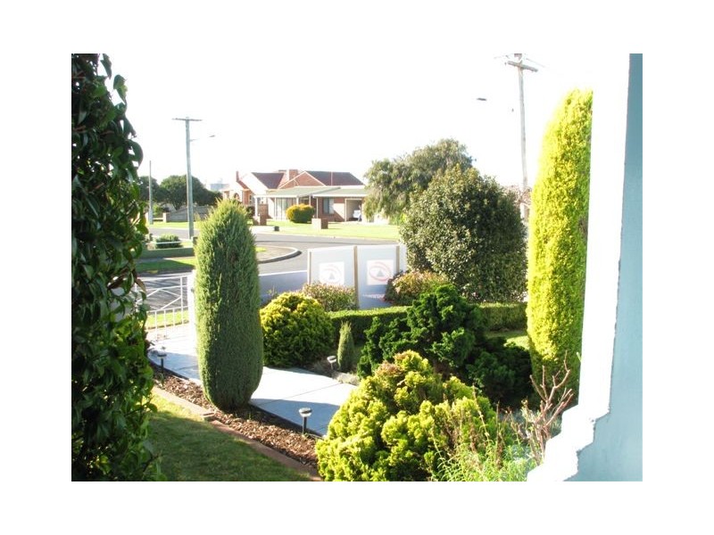 15 Hilltop Avenue, Devonport TAS 7310