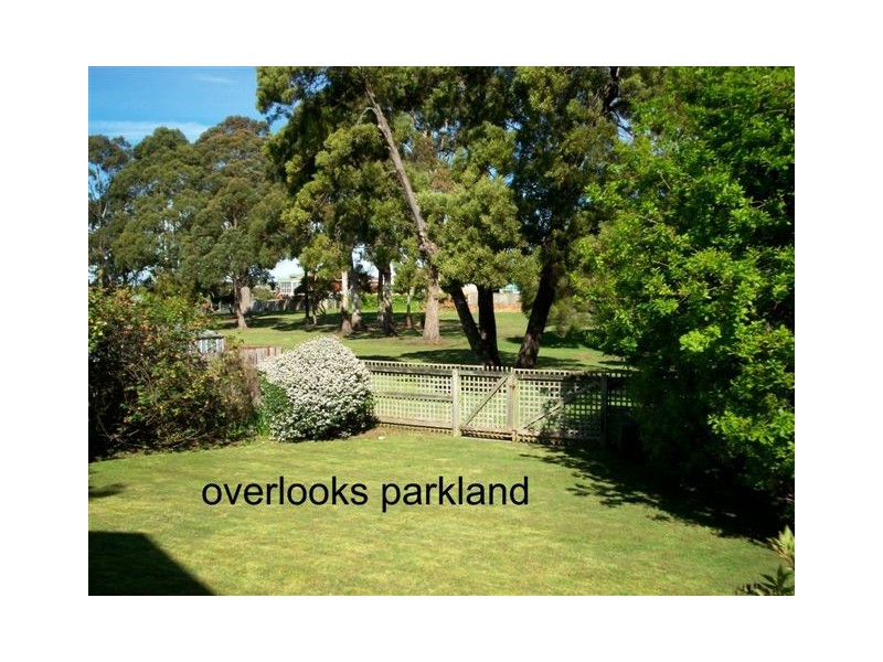 18 Wiena Crescent, Devonport TAS 7310