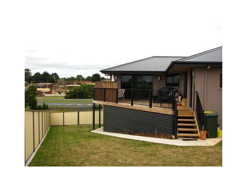 9 Dana Drive, Devonport TAS 7310