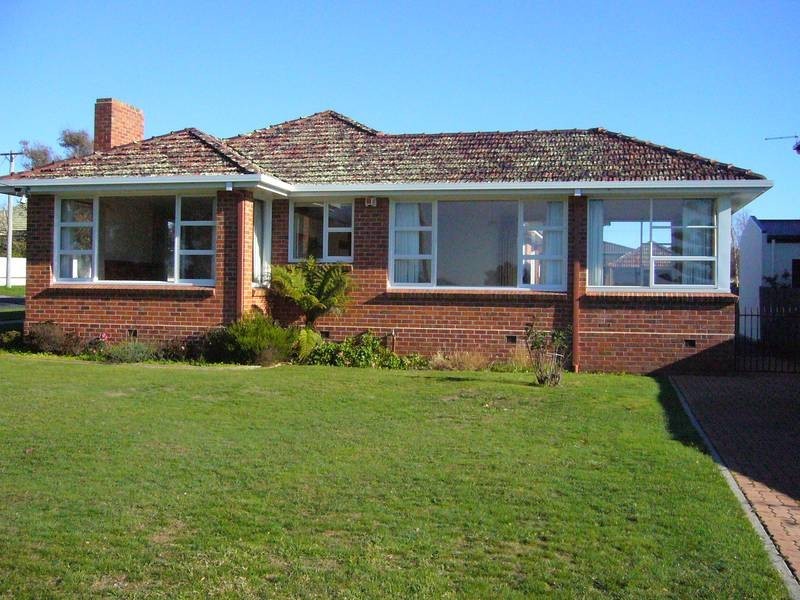 30 Victoria Parade, Devonport TAS 7310