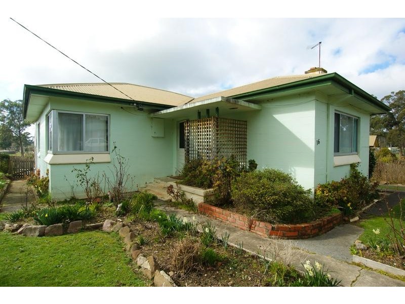 16 Dowbiggin Street, Railton TAS 7305