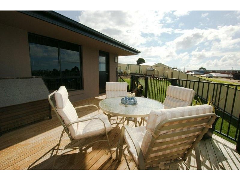 9 Dana Drive, Devonport TAS 7310