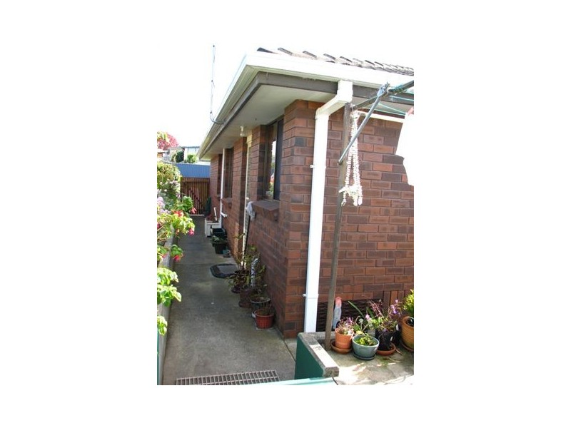 1/207 Steele Street, Devonport TAS 7310