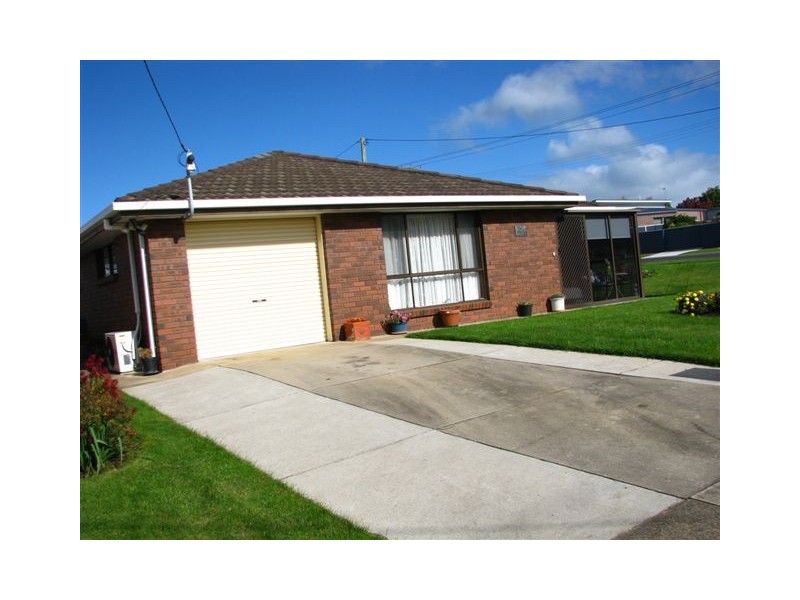 1/207 Steele Street, Devonport TAS 7310