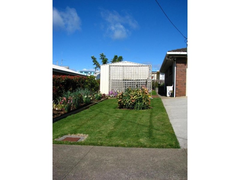 1/207 Steele Street, Devonport TAS 7310