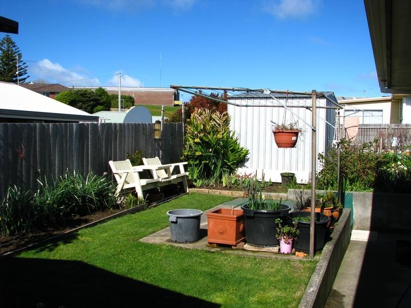 1/207 Steele Street, Devonport TAS 7310