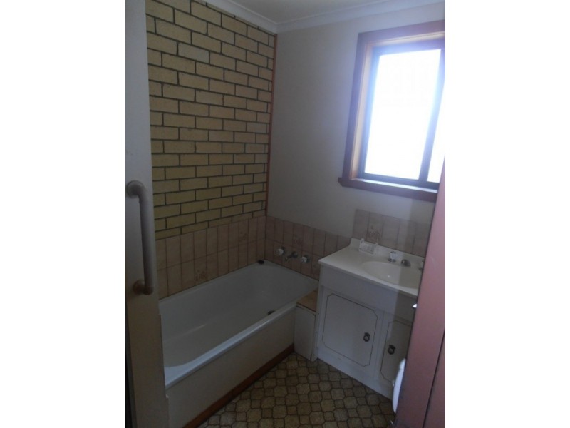 1/207 Best Street, Devonport TAS 7310