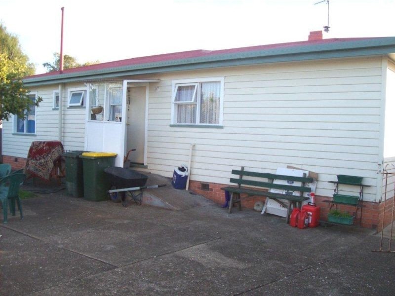 17 Churchill Avenue, Devonport TAS 7310