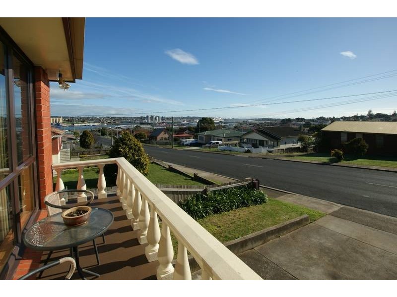 34 Torquay Road, East Devonport TAS 7310