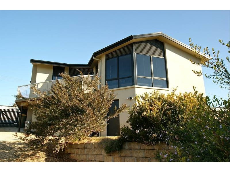 15 Weemala Lane, Devonport TAS 7310