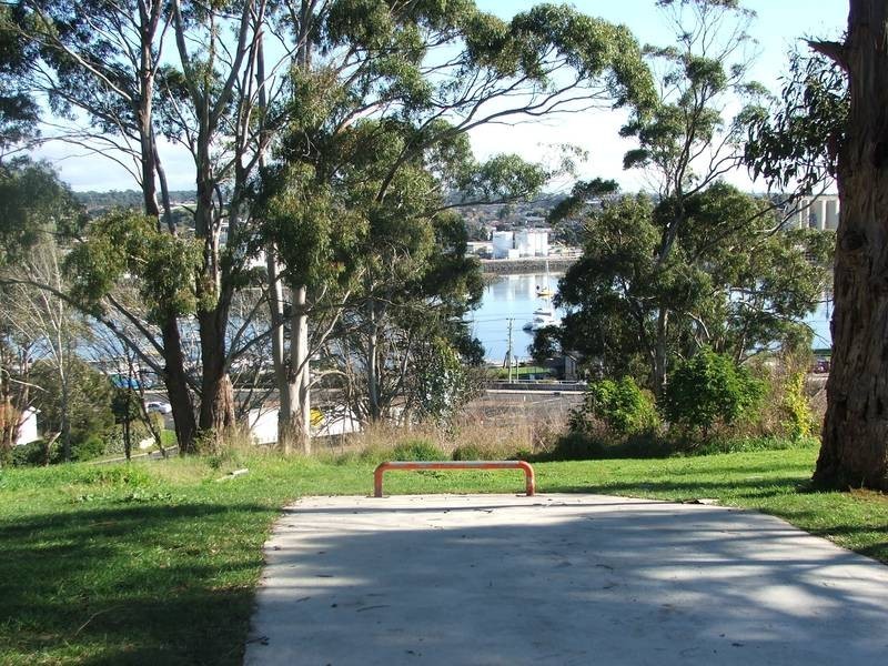 4 Marine Street, East Devonport TAS 7310