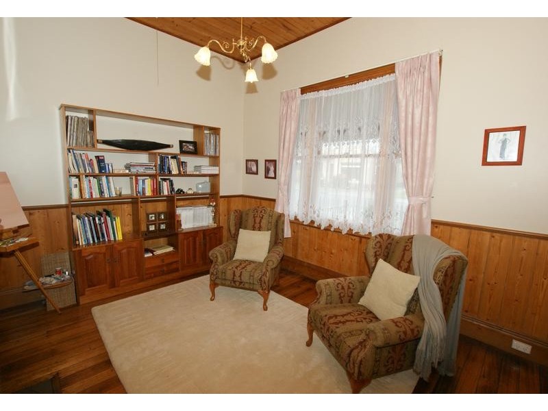 21 George Street, Ulverstone TAS 7315