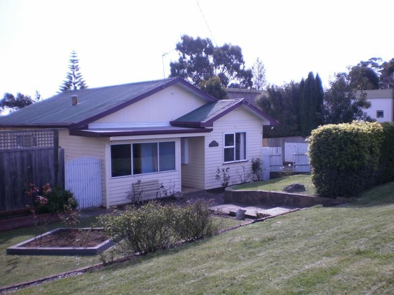 4 Hillcrest Road, Devonport TAS 7310