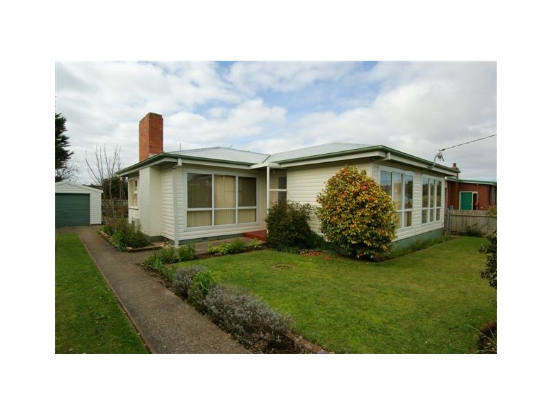 77 York Street, Devonport TAS 7310
